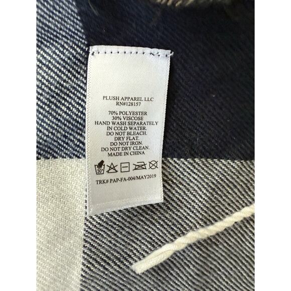 Buffalo Check Blue Black White Rectangle Scarf Fringe Academia Preppy Casual - Picture 3 of 7